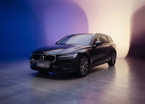 Volvo V60 / Mercedes-Benz E-Class